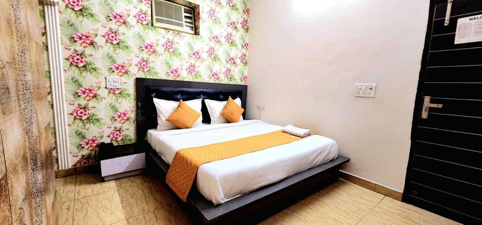 Hotel O Cloud Nuova Delhi Esterno foto