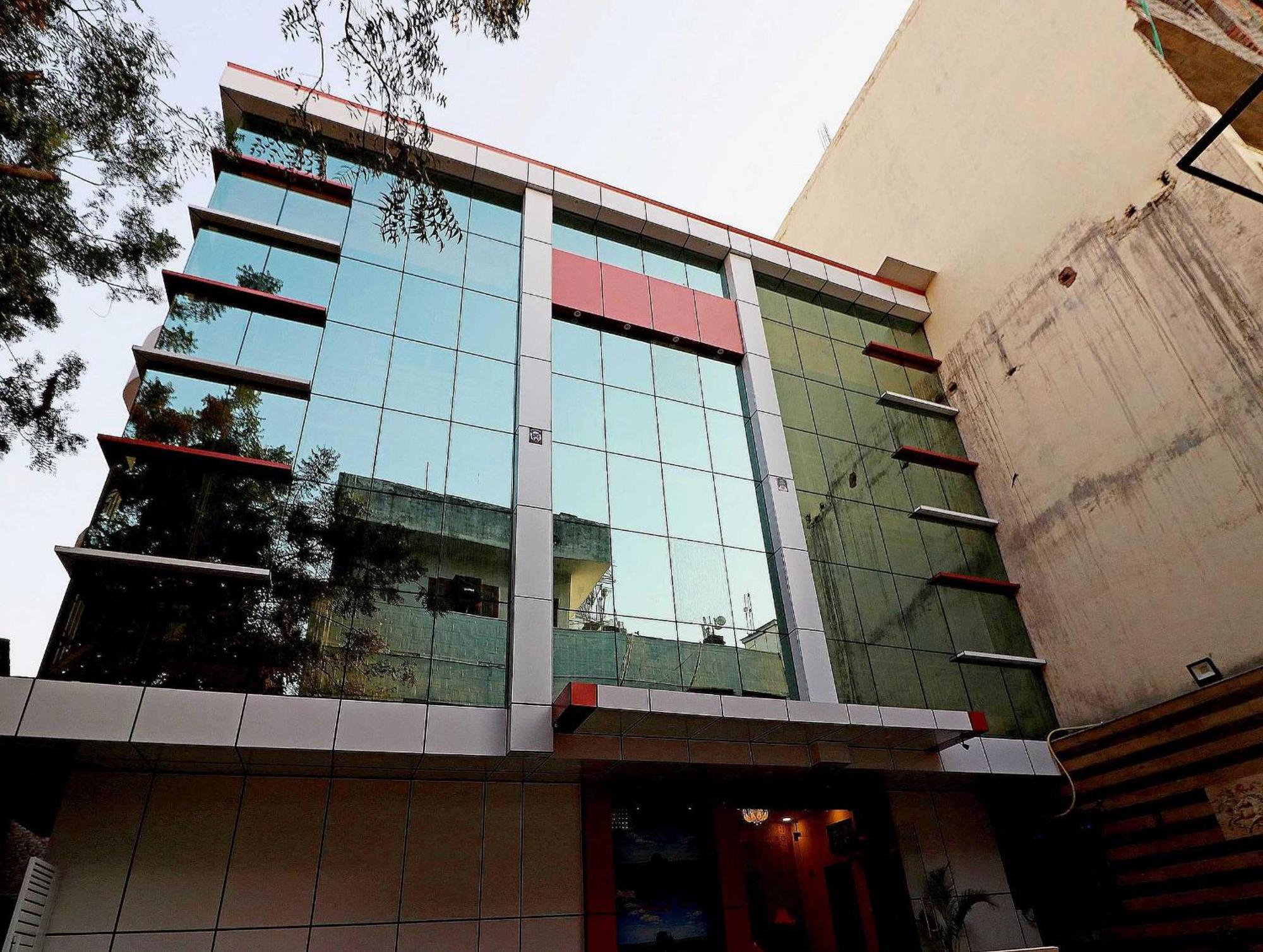 Hotel O Cloud Nuova Delhi Esterno foto